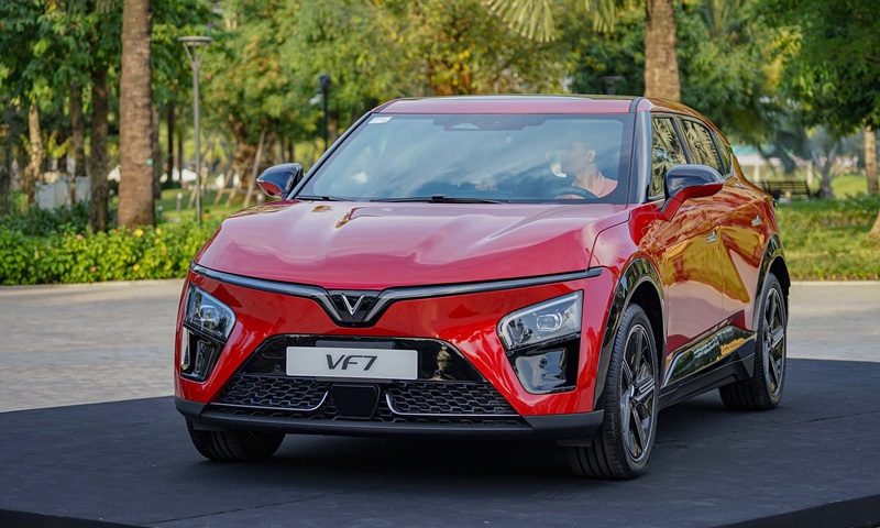 xe-vinfast-vf7-plus-mau-do-1