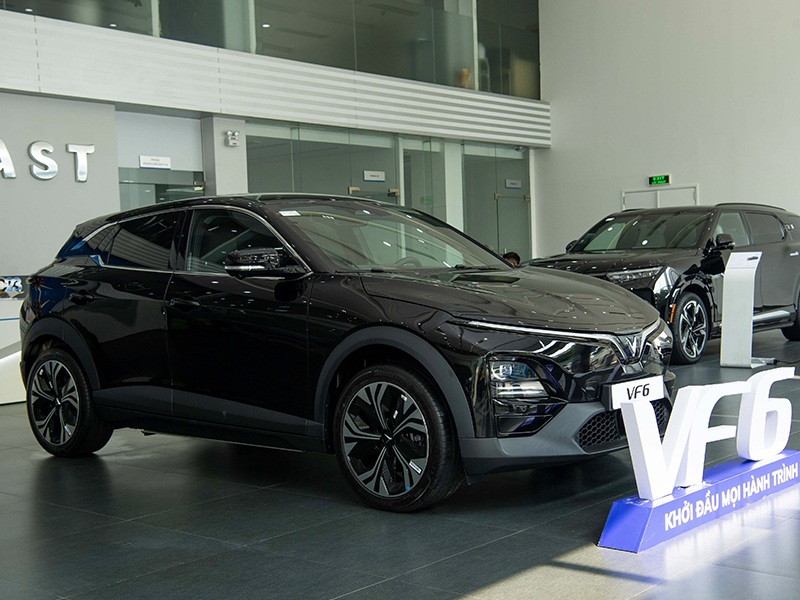 vinfast-vf6-plus-mau-den