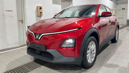 xe-vinfast-vf6-eco-mau-do