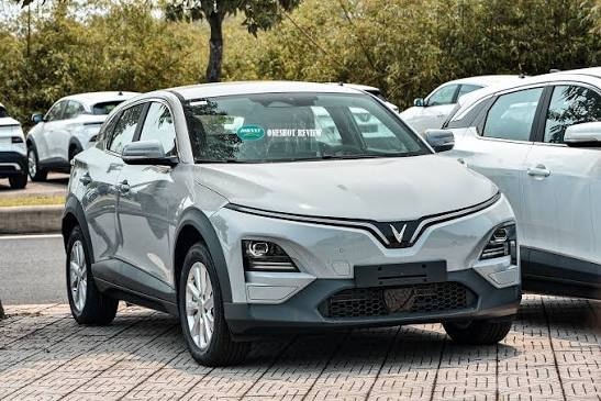 xe-vinfast-vf6-eco-mau-xam